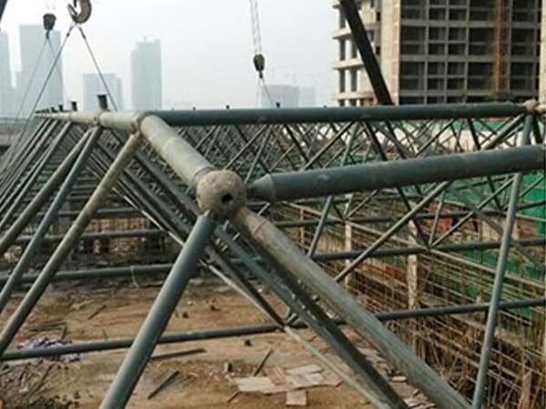 巴音郭楞螺栓球网架工程报价